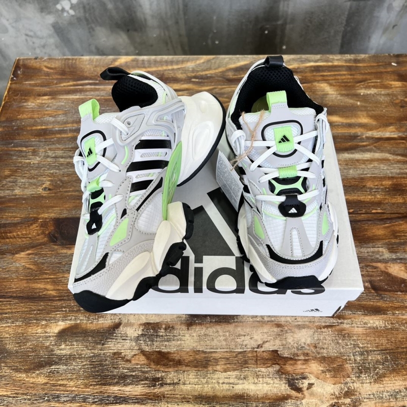 Adidas Sneakers